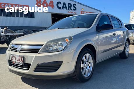 Gold 2006 Holden Astra Hatchback CD