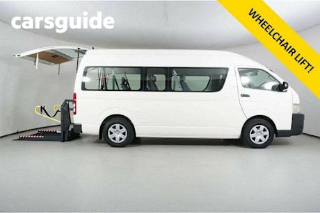 White 2008 Toyota Hiace Bus Commuter