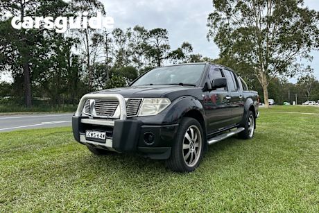 Black 2010 Nissan Navara Dual Cab Pick-up ST (4X4)