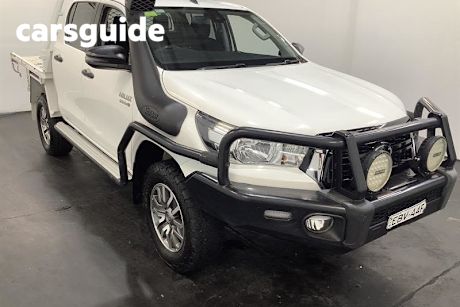 White 2019 Toyota Hilux Double Cab Chassis SR (4X4)
