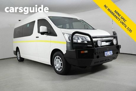 White 2020 Toyota Hiace Bus Commuter (12 Seats)