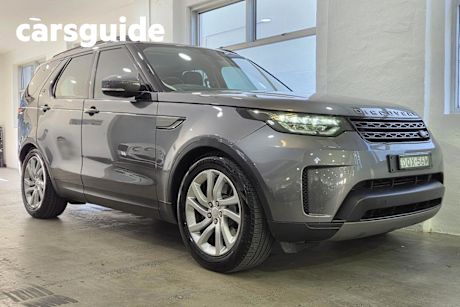 Grey 2017 Land Rover Discovery Wagon SD4 SE