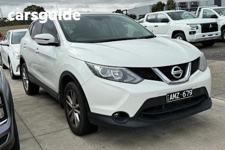 White 2016 Nissan Qashqai Wagon TS
