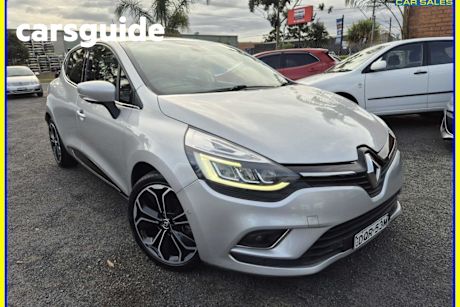 Grey 2017 Renault Clio Hatchback Intens