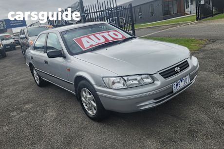 Silver 2002 Toyota Camry Sedan Advantage