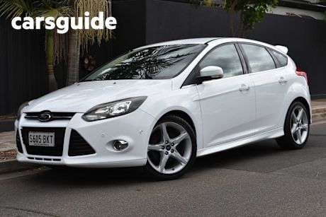 White 2013 Ford Focus Hatchback Titanium