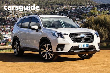 White 2023 Subaru Forester Wagon 2.5I Premium (awd)