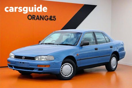 Blue 1992 Toyota Camry Sedan Executive