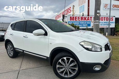 White 2012 Nissan Dualis Wagon ST (4X2)