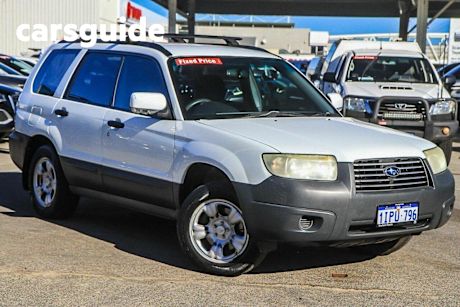 White 2005 Subaru Forester Wagon X