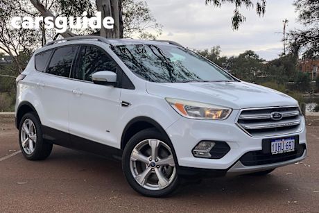 White 2017 Ford Escape Wagon Trend (awd)