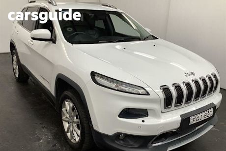 White 2014 Jeep Cherokee Wagon Limited (4X4)