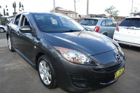 Grey 2009 Mazda 3 Sedan Maxx Sport