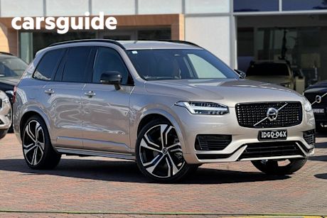 Silver 2023 Volvo XC90 Wagon Recharge Ultimate T8 Phev