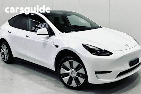 White 2023 Tesla Model Y Wagon Rear-Wheel Drive