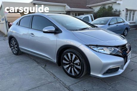Silver 2015 Honda Civic Hatchback VTI-L