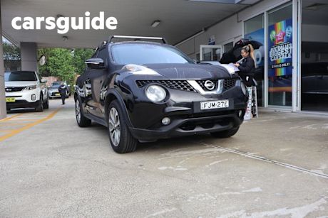 Black 2016 Nissan Juke Wagon TI-S (awd)