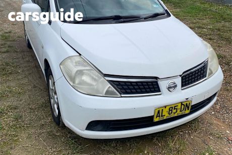 White 2006 Nissan Tiida Sedan ST