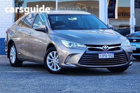 Brown 2016 Toyota Camry Sedan Altise