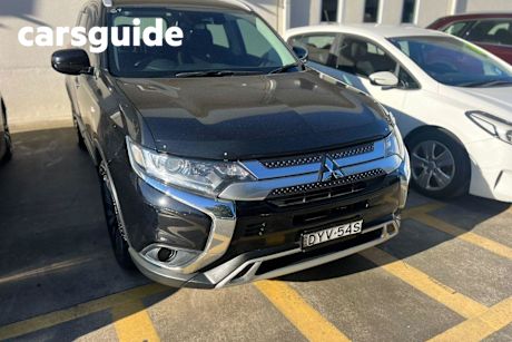Black 2018 Mitsubishi Outlander Wagon ES Adas 5 Seat (awd)