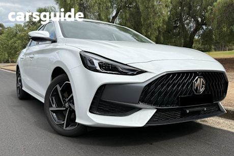 White 2024 MG MG5 Sedan Essence