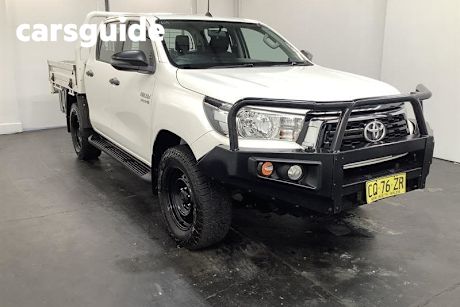 White 2018 Toyota Hilux Dual Cab Chassis SR (4X4)
