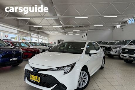 White 2022 Toyota Corolla Hatchback Ascent Sport Hybrid