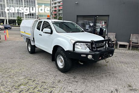 White 2018 Isuzu D-MAX Space Cab Chassis SX (4X4)