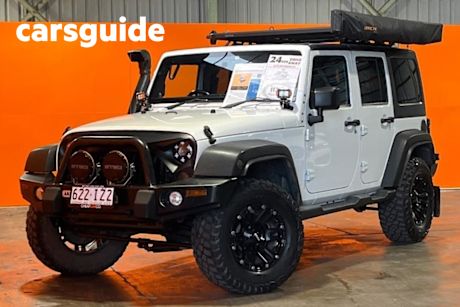 White 2013 Jeep Wrangler Convertible Unlimited Sport