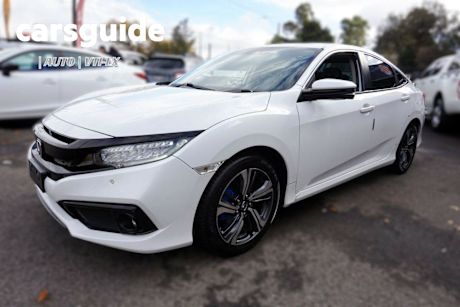 White 2019 Honda Civic Sedan VTI-LX