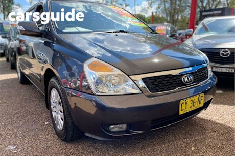 Grey 2014 Kia Grand Carnival Wagon S