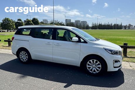 White 2019 Kia Carnival Wagon S