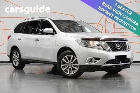 Silver 2016 Nissan Pathfinder Wagon ST (4X2)