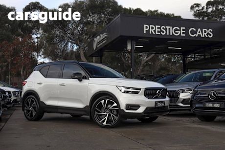 White 2021 Volvo XC40 Wagon T5 R-Design (awd)