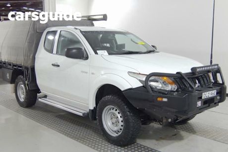White 2016 Mitsubishi Triton Club Cab Chassis GLX (4X4)