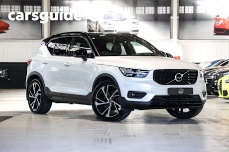 White 2021 Volvo XC40 Wagon T5 R-Design (awd)