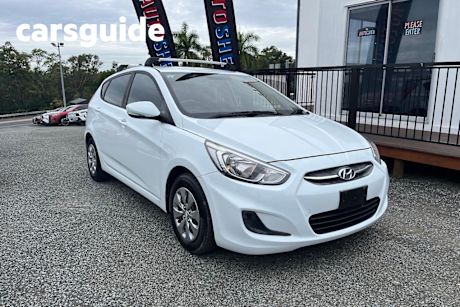 White 2016 Hyundai Accent Hatchback Active