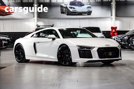 White 2018 Audi R8 Roadster RWS