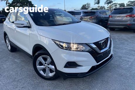 White 2017 Nissan Qashqai Wagon ST
