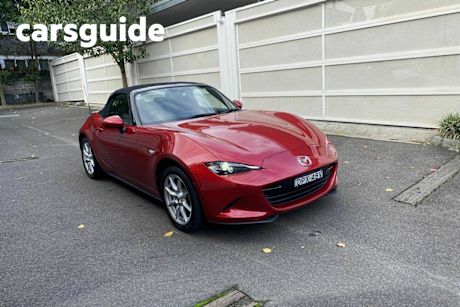 Red 2016 Mazda MX-5 Roadster