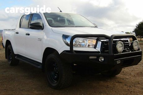 White 2020 Toyota Hilux Double Cab Chassis SR (4X4)