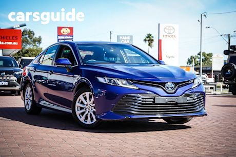 Blue 2019 Toyota Camry Sedan Ascent (hybrid)