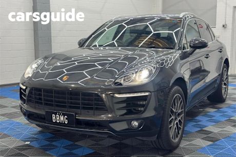 Grey 2018 Porsche Macan Wagon S