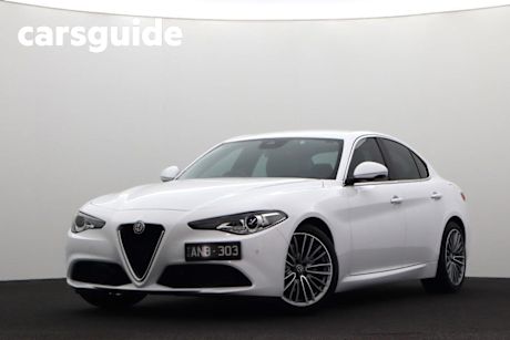 White 2017 Alfa Romeo Giulia Sedan