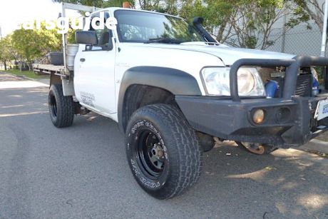 White 2013 Nissan Patrol Leaf Cab Chassis DX (4X4)