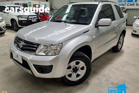 Silver 2012 Suzuki Grand Vitara Wagon (4X4)