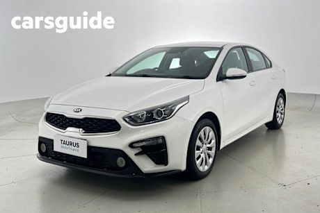 White 2019 Kia Cerato Sedan S