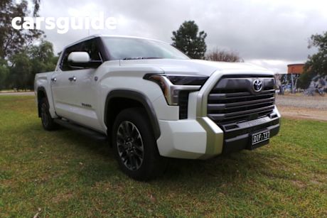 White 2024 Toyota Tundra Dual Cab Pick-up Limited
