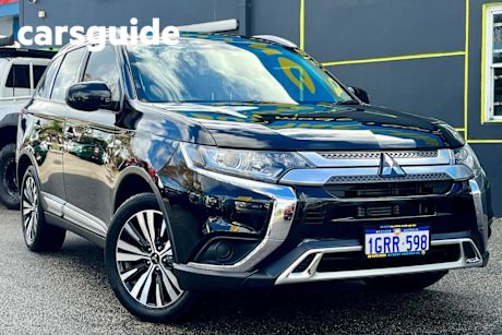 Black 2018 Mitsubishi Outlander Wagon ES 7 Seat (2WD)