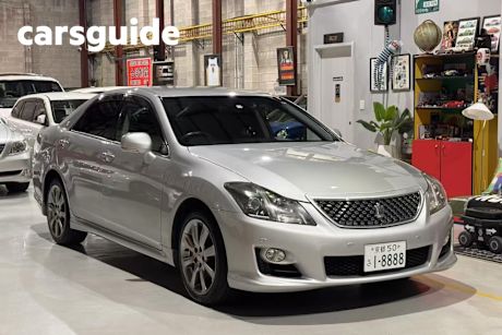Silver 2008 Toyota Crown Sedan